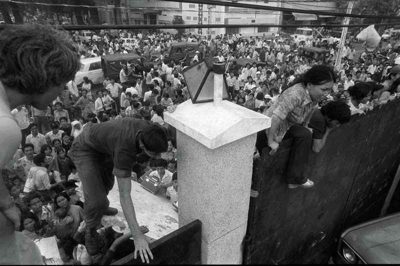 Giai ma 48 gio cuoi cung truoc giai phong mien Nam 30/4/1975-Hinh-3